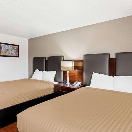 Econo Lodge Emporia Zewnętrze zdjęcie