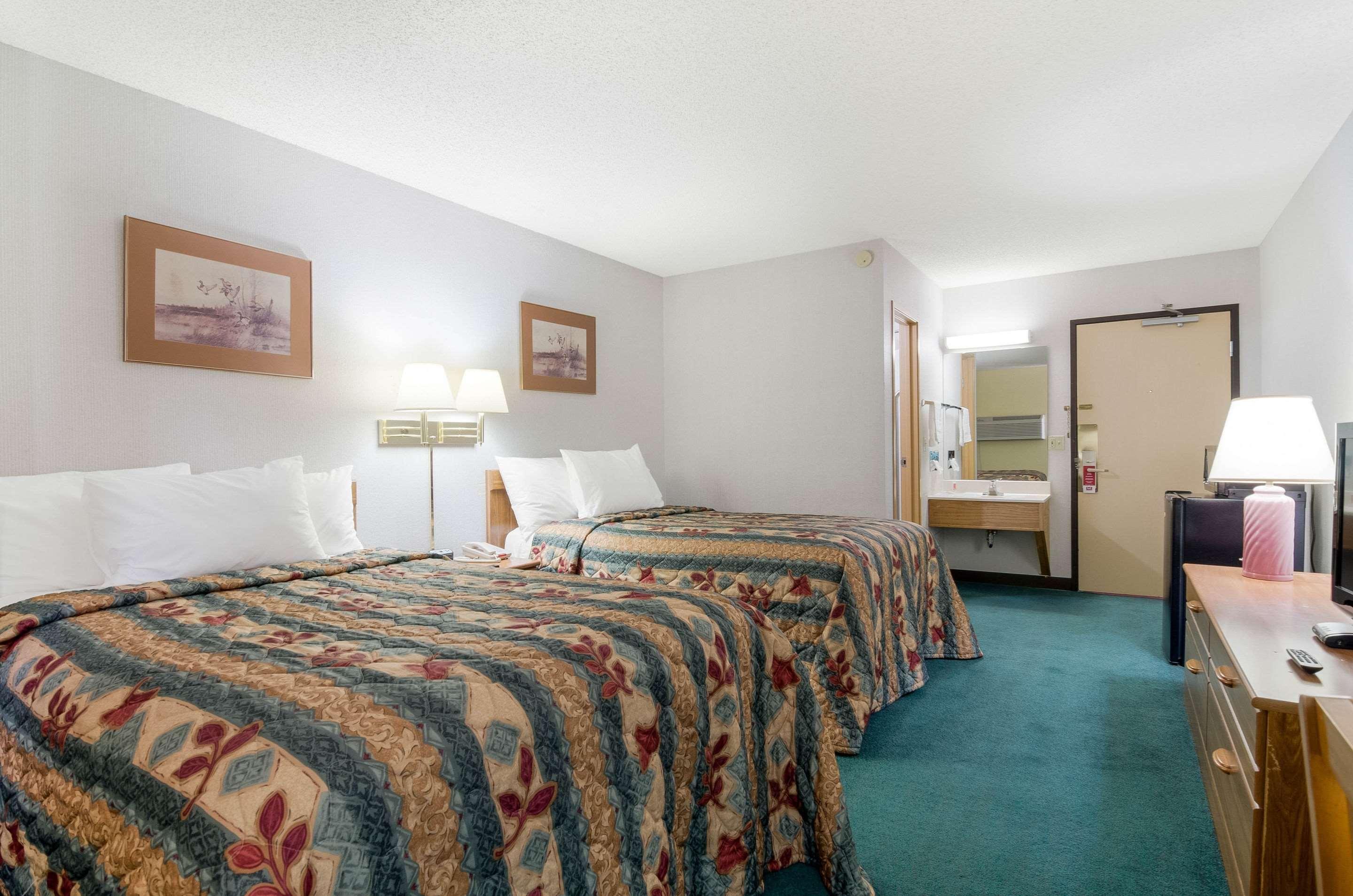 Econo Lodge Emporia Zewnętrze zdjęcie